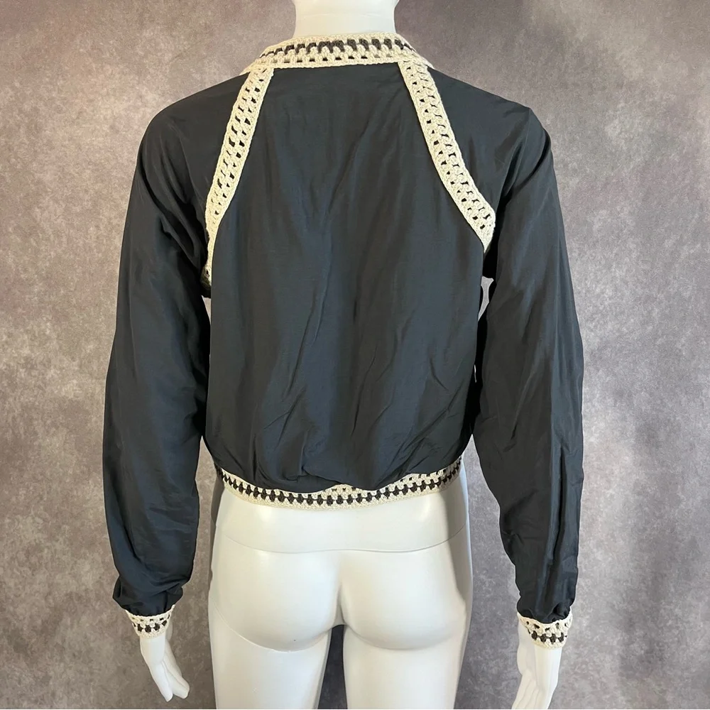 Free People Jacket Womens‎ XS / TP Navy Blue w/ Cream Crochet Trim Zip Up Preppy